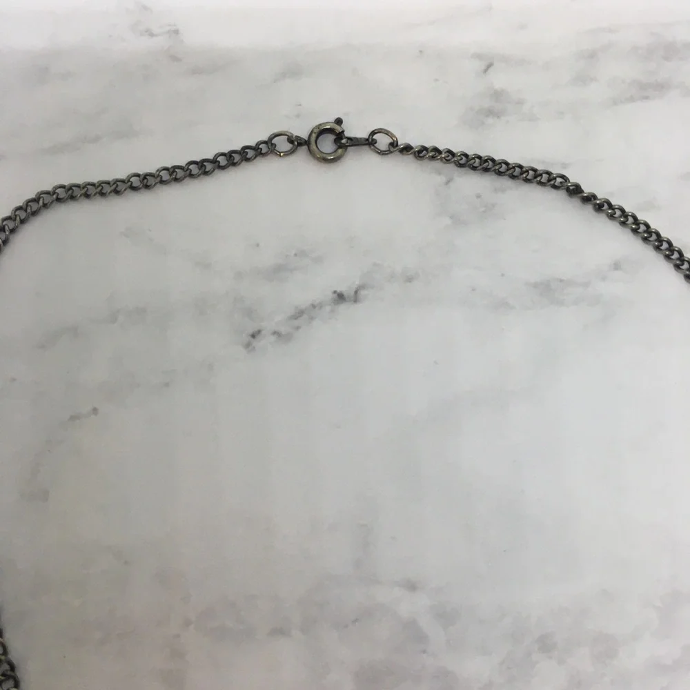 Short necklace dark bronze with heart